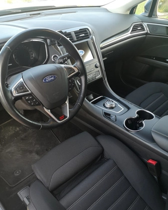 Ford Mondeo cena 89900 przebieg: 132000, rok produkcji 2020 z Warszawa małe 79